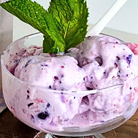 Low-Cal Collagen Ice Cream To Make At Home